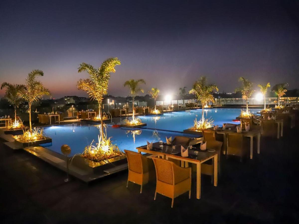 Essentia Luxury Hotel Індаур Екстер'єр фото
