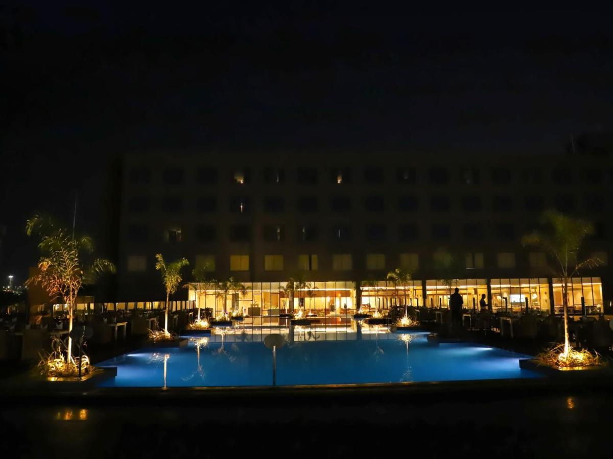 Essentia Luxury Hotel Індаур Екстер'єр фото