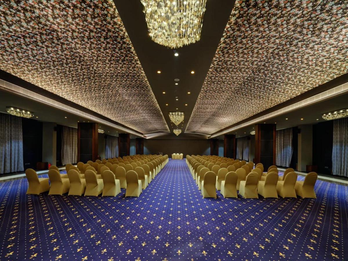 Essentia Luxury Hotel Індаур Екстер'єр фото